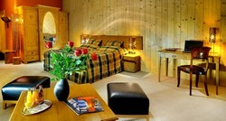 deluxee event tourist mini